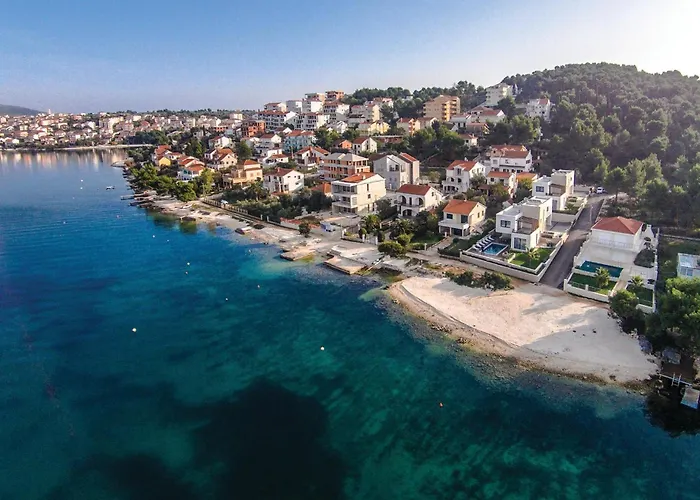 Cozy In Okrug Gornji Lägenhet Trogir