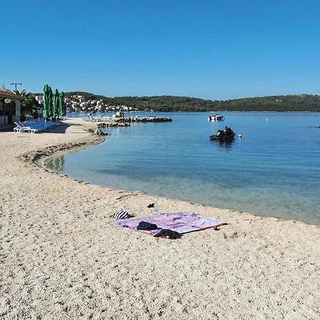 Pet Friendly In Okrug Gornji With Wifi * Trogir